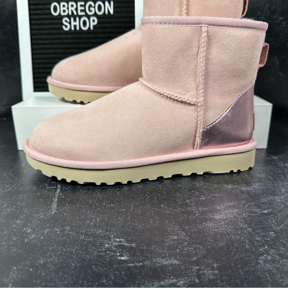 UGG CLASSIC MINI II METALLIC WOMENS SUEDE BOOTS SIZE 6 WOOL PINK NEW - Picture 7 of 10
